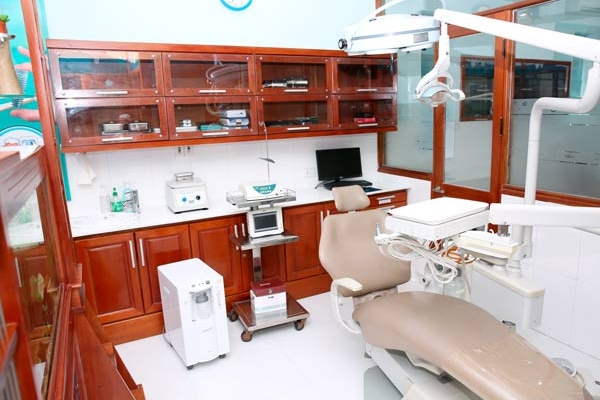 Hệ thống máy móc hiện đại tại Nha Khoa Rạng Ngời