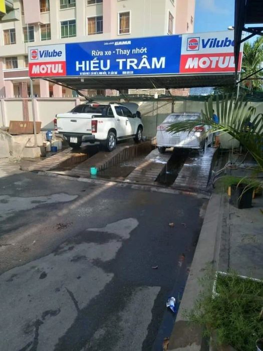 Không gian chăm sóc xe chuyên nghiệp tại Hiếu Trâm