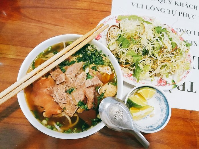 Bún Bò Huế O Thúy - Tô Bún Nóng Hổi, Đậm Đà Hương Vị Huế