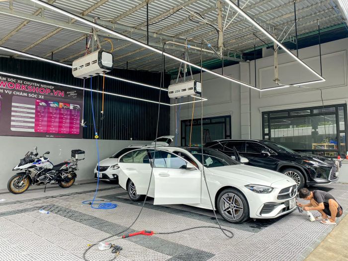 Không gian chăm sóc xe sang trọng tại LK CAR SPA