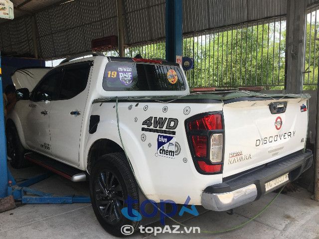 Lạc Tiến Car Care - Đồng hành cùng chất lượng xe bạn