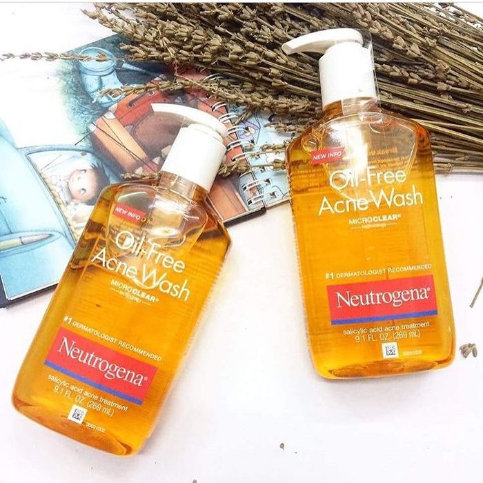 Hình ảnh sản phẩm sữa rửa mặt Neutrogena Oil Free Acne Wash (ảnh 1)