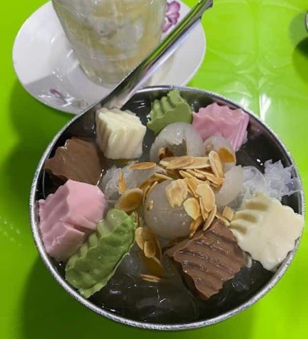Phương Mai - Tinh hoa chè Thái giữa lòng Sài Gòn