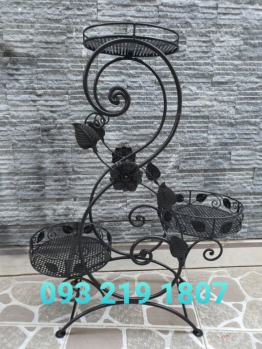 Kiệt tác cầu thang xoắn ốc trong bộ sưu tập của Sắt Mỹ Thuật Năm Sao