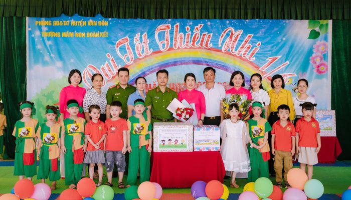 Khuôn viên tràn ngập nắng gió tại Trường Mầm non Đoàn Kết