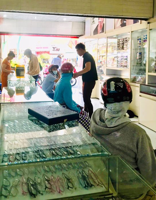 Không gian hiện đại và chuyên nghiệp tại Mắt kính Sài Gòn
