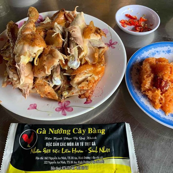 Gà nướng vàng ươm hấp dẫn tại Cây Bàng