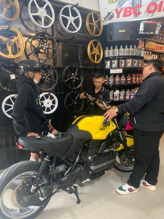 Góc trưng bày ấn tượng tại YBC Shop