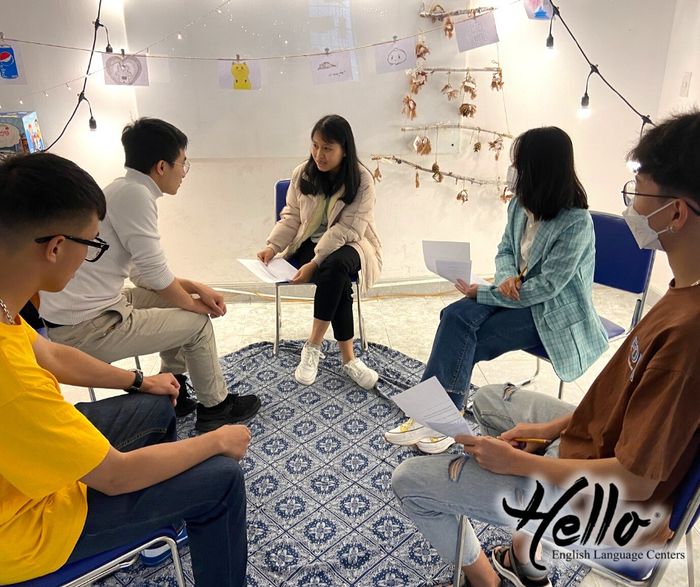 Hình ảnh lớp học năng động tại Trung Tâm Anh Ngữ Hello