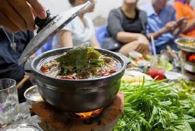 Lẩu Dê Bảy Hồng - Một trong những địa chỉ lẩu dê ngon nhất TP.HCM