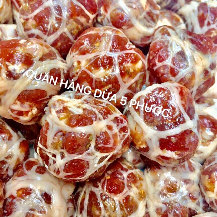 Bò nướng mỡ chài vàng ươm hấp dẫn tại Hàng Dừa Năm Phước