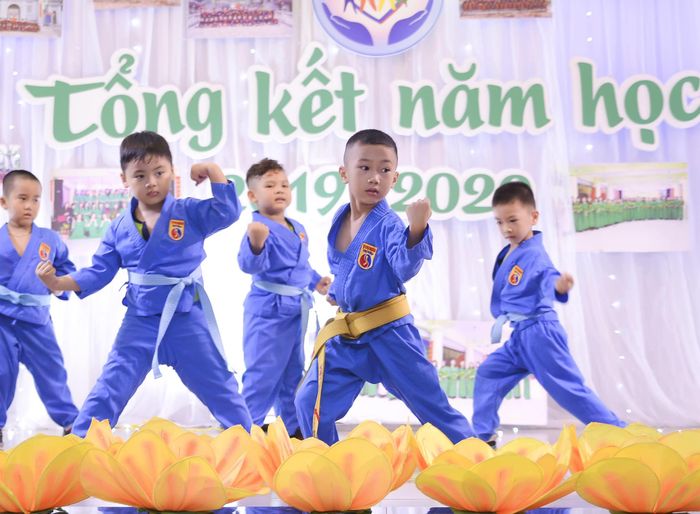 Khuôn viên xanh mát tại Mầm non Hoa Linh