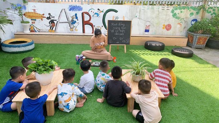 Giờ học sáng tạo đầy hứng khởi tại Mầm Non Nắng Mai Vân Đồn