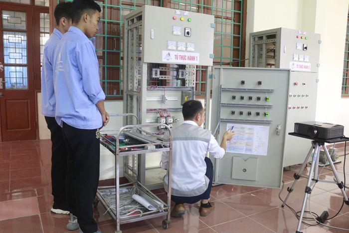 Khuôn viên hiện đại của Cao Đẳng Du Lịch Và Công Thương Hải Dương