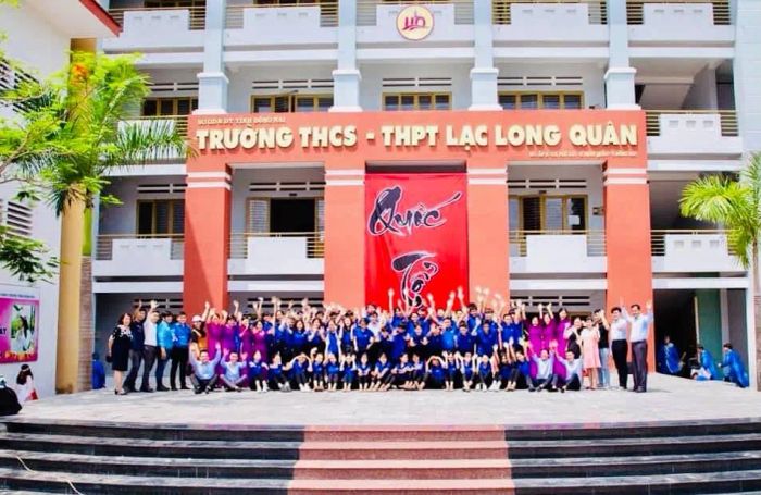Trường THCS - THPT Lạc Long Quân ảnh 1