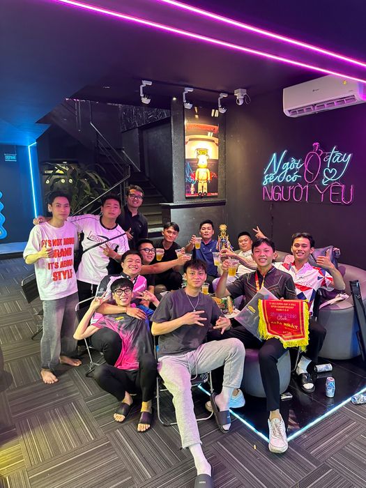 Không gian hiện đại tại 72 Billiards Club