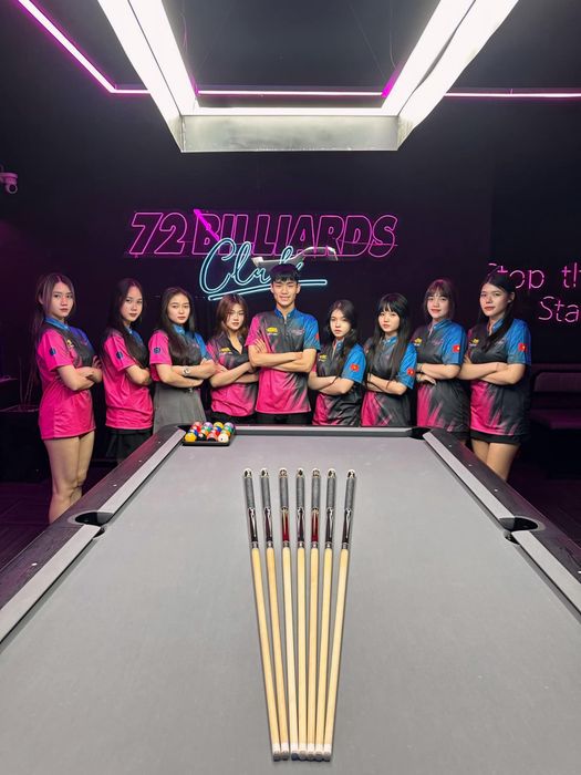 Hệ thống bàn bi-a cao cấp tại 72 Billiards Club
