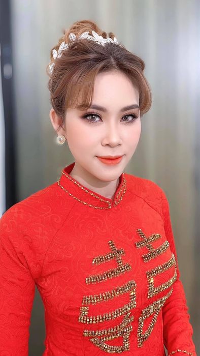 Bộ sưu tập cô dâu lộng lẫy của Duc Thanh Ho Make Up