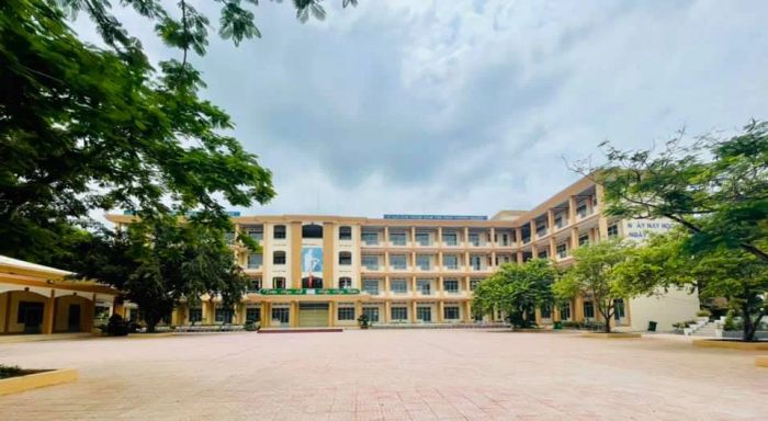 Trường THCS Ngô Thời Nhiệm ảnh 2