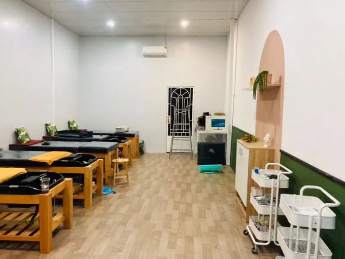 Tiệm làm đẹp uy tín tại TP. Lai Châu, nơi cung cấp các dịch vụ chăm sóc sắc đẹp chuyên nghiệp và hiệu quả.