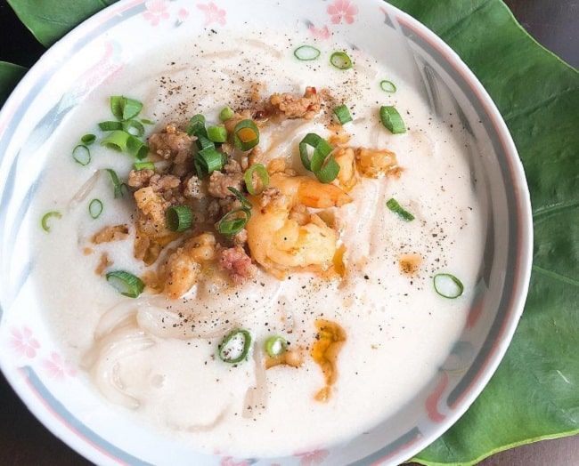 Bánh canh tôm nước dừa