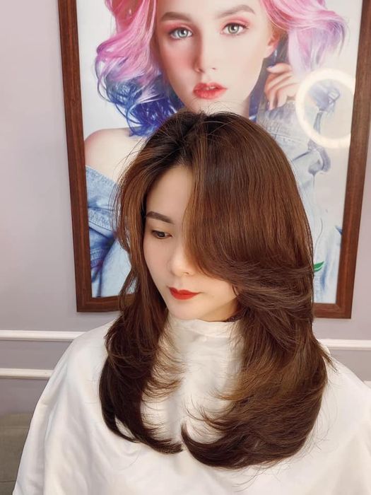 Phong cách làm việc chuyên nghiệp tại Linh Royal Hair Salon
