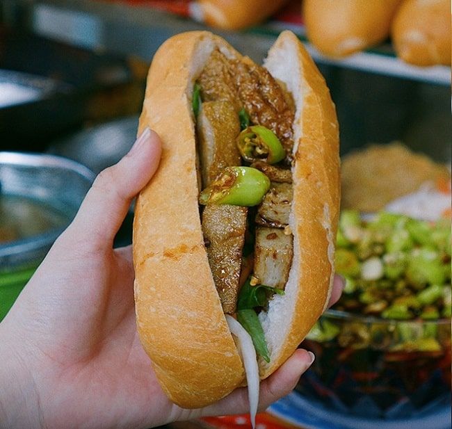 Bánh mì chả cá Nha Trang