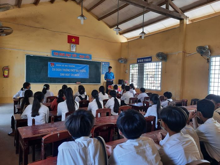 Hoạt động ngoại khóa sôi nổi của học sinh Trường THCS Nhị Trường