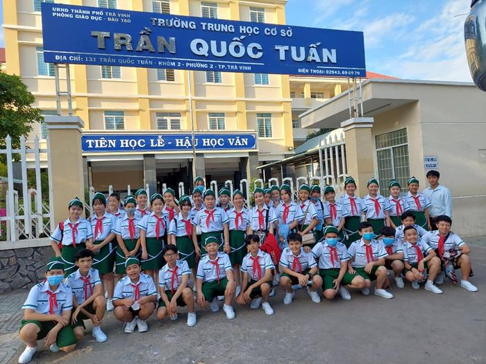 Khuôn viên xanh mát và khang trang của Trường THCS Trần Quốc Tuấn