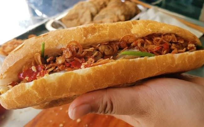 Bánh mì chả cá Bamicha
