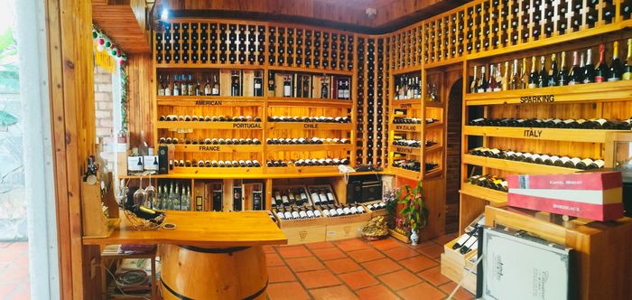Không gian lưu trữ rượu chuyên nghiệp tại Vũng Tàu Wine Cellar