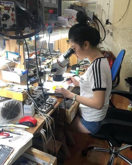 Không gian làm việc chuyên nghiệp tại Đức Huy Mobile