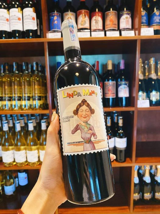 Bộ sưu tập rượu vang đa dạng tại Phương Thủy Wine