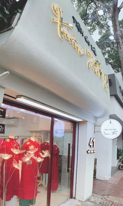 Áo dài Xuân Thời 2