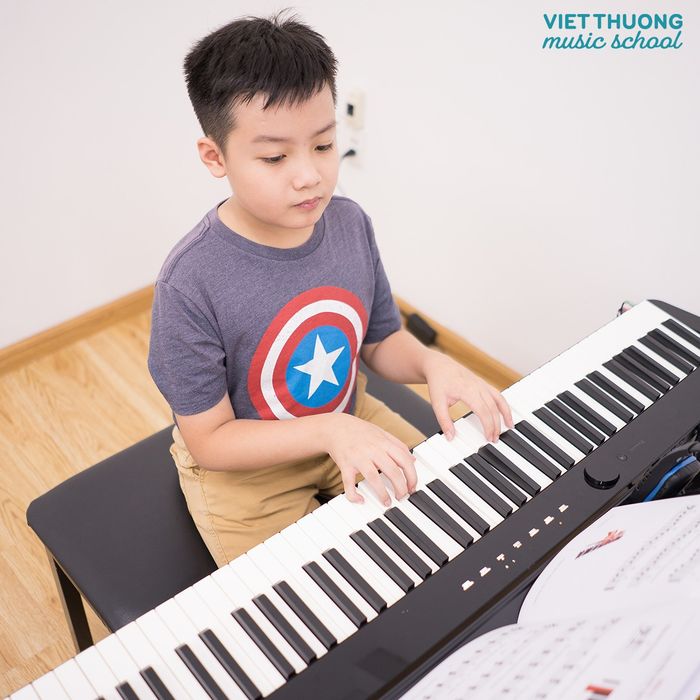 Hình ảnh lớp học piano chuyên nghiệp tại Việt Thương (ảnh 2)