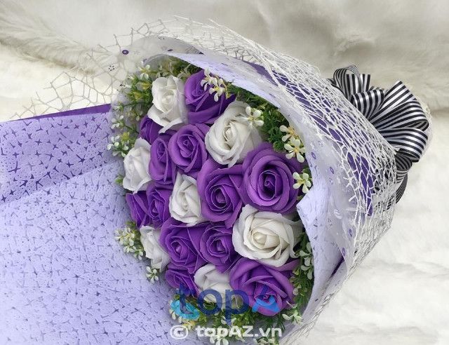 Điểm đến lý tưởng cho những ai yêu thích hoa sáp tại Long Biên
