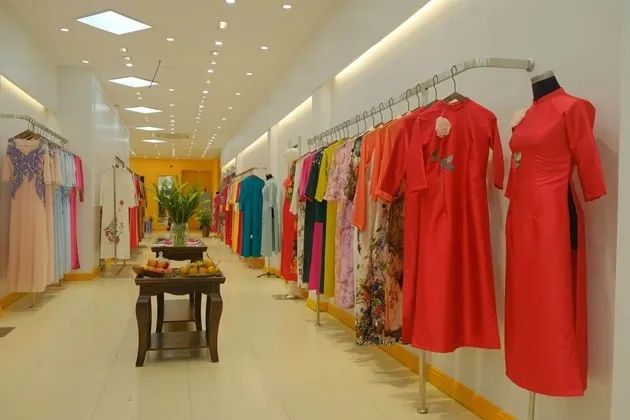 Các tiệm áo dài may sẵn chất lượng tại Quận 1