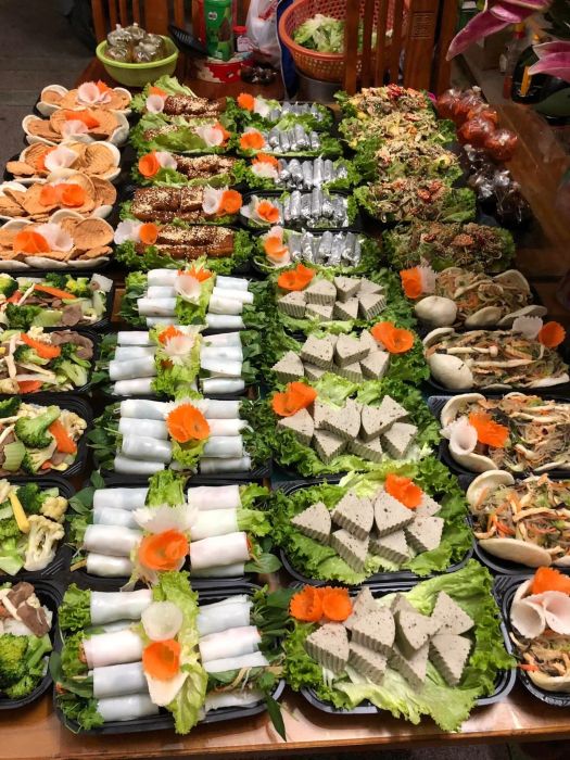 Khám phá không gian ấm cúng và những món chay đẹp mắt tại Cơm Chay Hà Thành