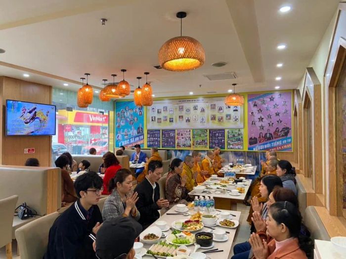 Khám phá không gian sang trọng và nghệ thuật trình bày món chay đẳng cấp tại Loving Hut