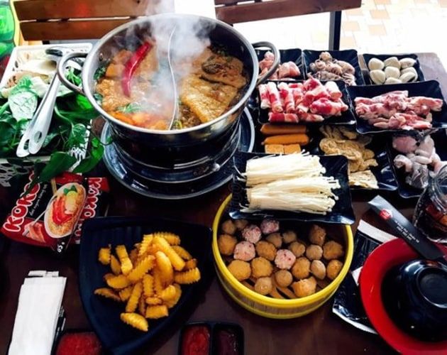 Lẩu Thái chính là lựa chọn lý tưởng cho những buổi hội hè, nơi hương vị chua cay quyện cùng không khí sôi động tạo nên trải nghiệm ẩm thực khó quên.