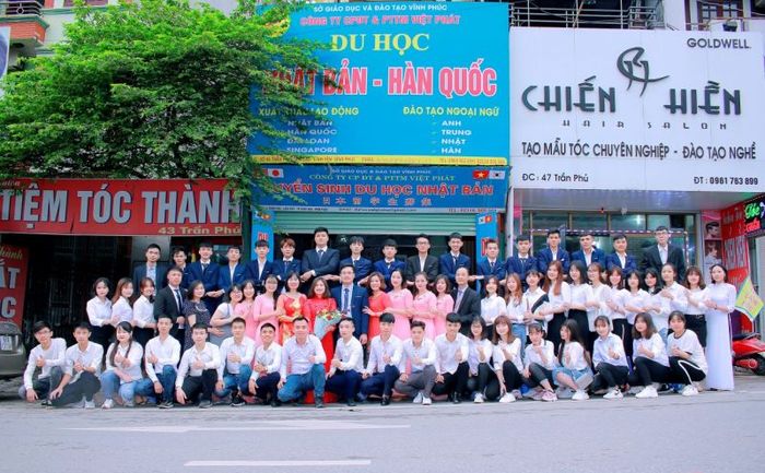 Hình ảnh thành tựu của Du học Việt Phát