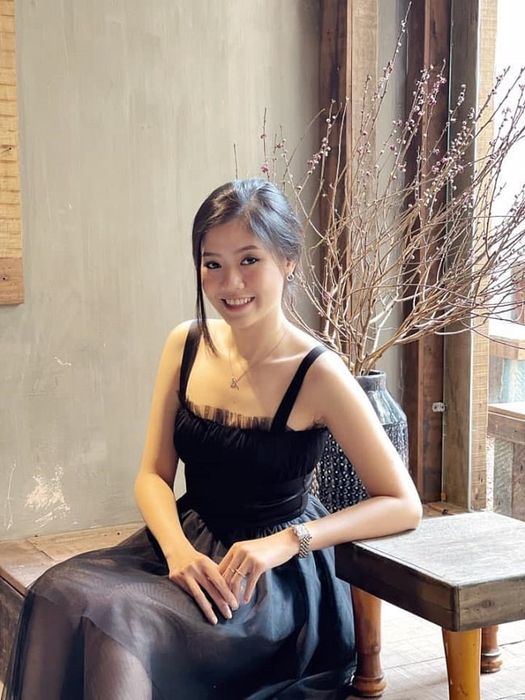Khám phá những bộ sưu tập tinh tế tại cửa hàng Ren By Tee