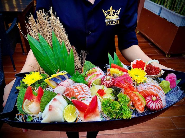 Hình ảnh STAR Sushi - Không gian ẩm thực trên cao lãng mạn