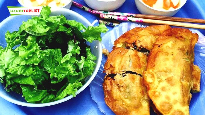 cua-hang-banh-goi-goc-da-ha-noi-Tripi