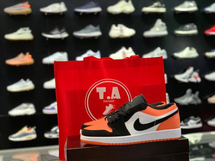 Những mẫu giày mới nhất tại T.A SNEAKER