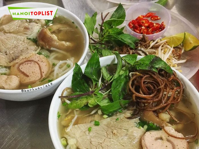 trai-nghiem-bun-bo-hue-chuan-vi-tai-quan-o-uong-Mytour