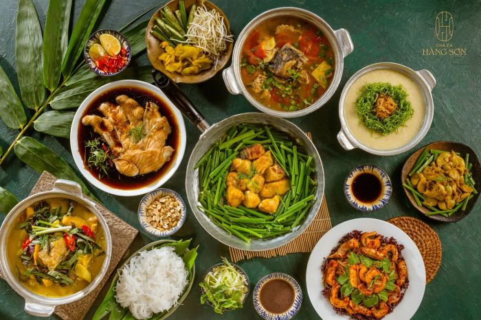 Hình ảnh đặc trưng chả cá Hàng Sơn - Vàng ươm thơm ngậy