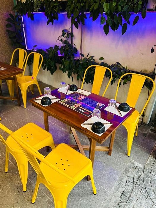 Lẩu 94 – Nơi bạn có thể thưởng thức các món lẩu ngon lành, từ lẩu hải sản đến lẩu thịt bò, mỗi lựa chọn đều đem lại hương vị khó quên.