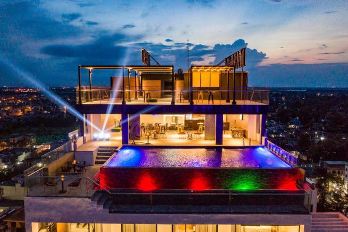 Ảnh 3 - Không gian phòng nghỉ sang trọng với tầm nhìn hướng biển tại The Marron Hotel