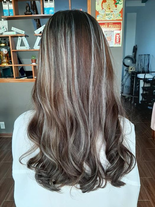 Không gian sáng tạo và đầy cảm hứng tại Hair Salon Quân